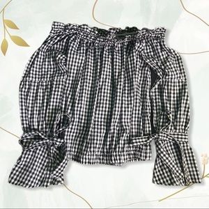 OFF-THE-SHOULDER CHEKERED TOP